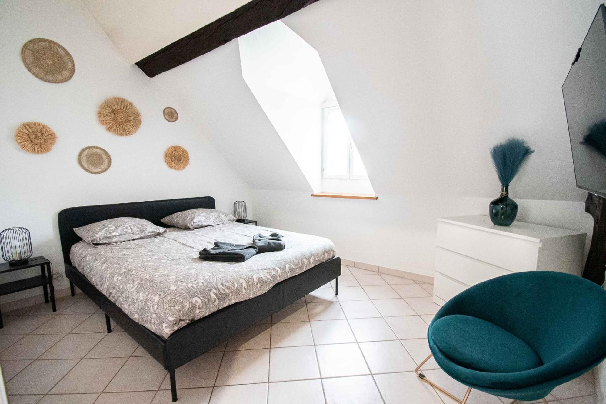 Residence Le Zola Compose De 3 Appartements Distincts En Hyper Centre De Dijon Avec Wifi Exterior foto